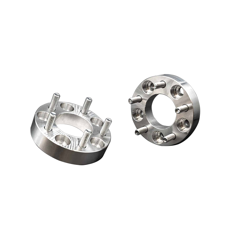 Qual é a diferença entre um espaçador de roda e um adaptador de roda de tarugo?